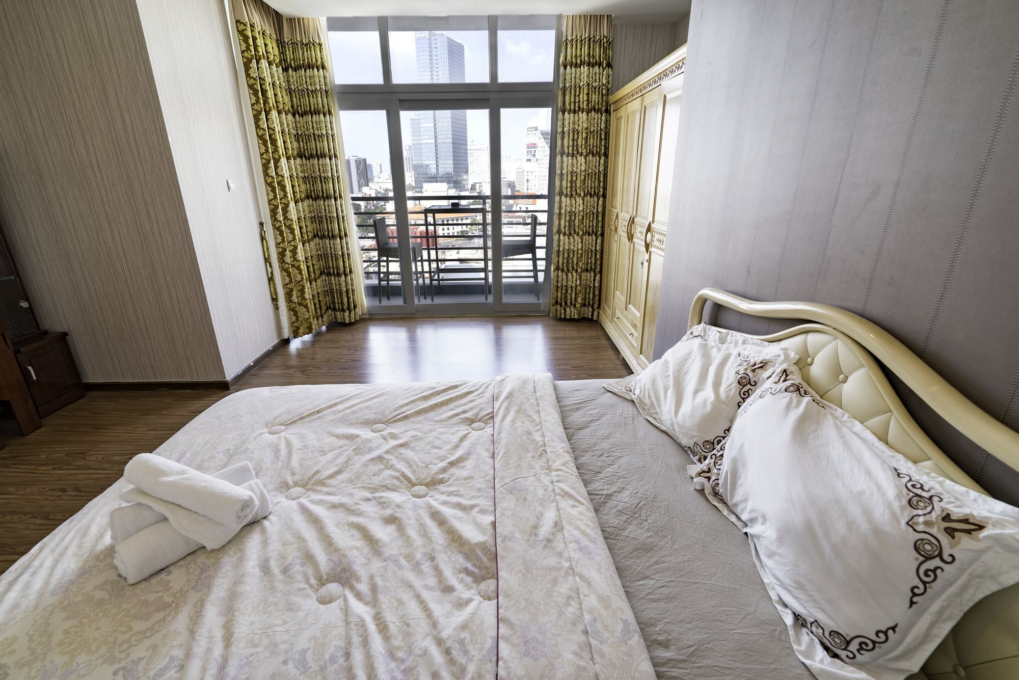 Luxury In Ben Thanh Tower Ho Chi Minh City